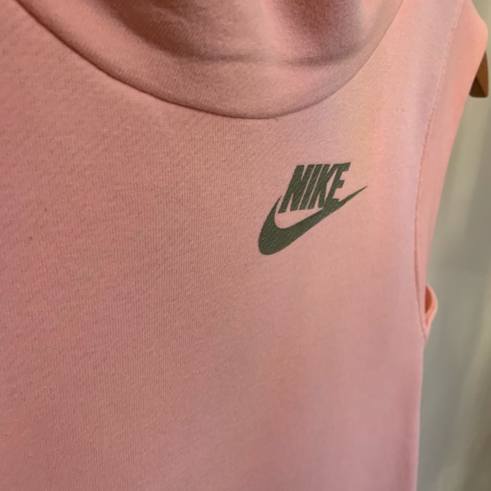 Nike Peach Sleeveless Top - Picture 3 of 4